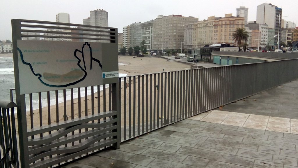 El paseo marítimo de La Coruña, uno de los más largos de Europa.