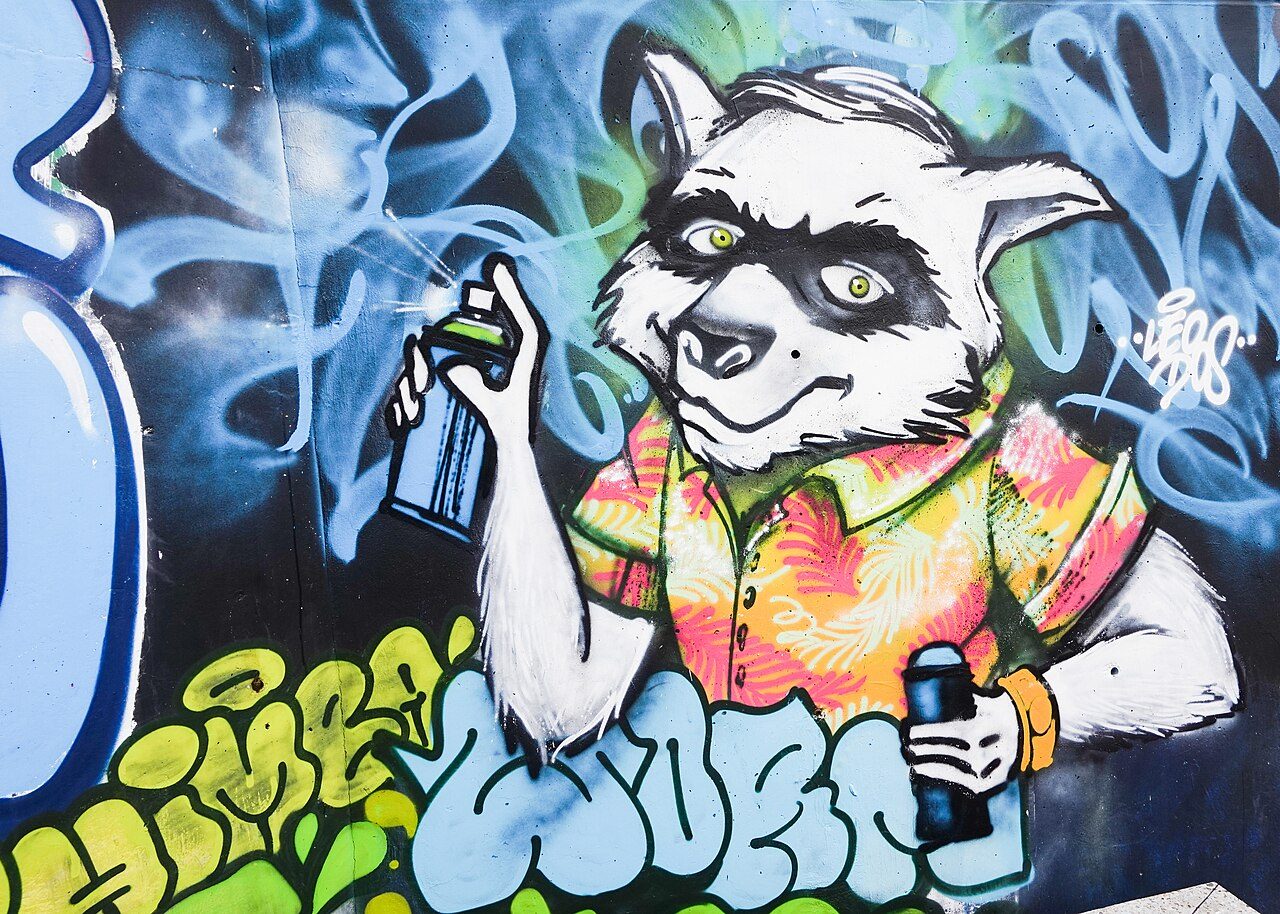 Los murales y escaleras de la Comuna 13, corazón del arte urbano de Medellín.
