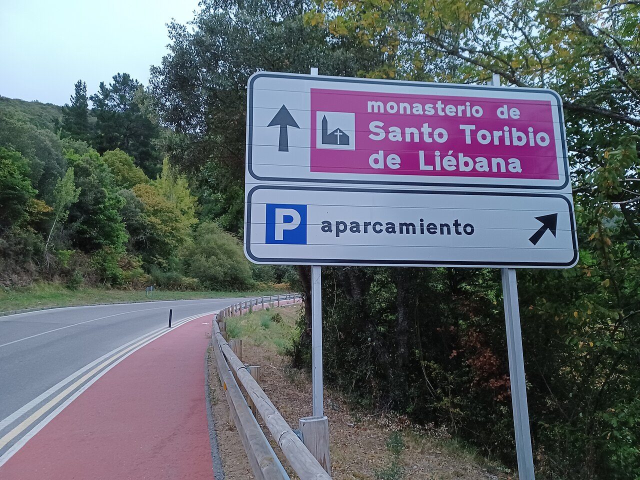 El Valle de Liébana, encajonado entre montañas y puerta de los Picos de Europa.