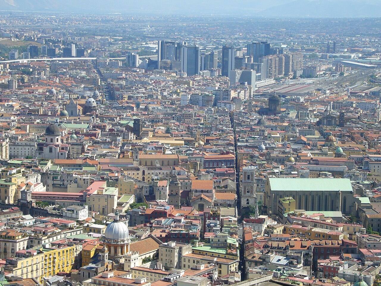 El bullicio del centro histórico de Nápoles, punto de partida de la ruta.