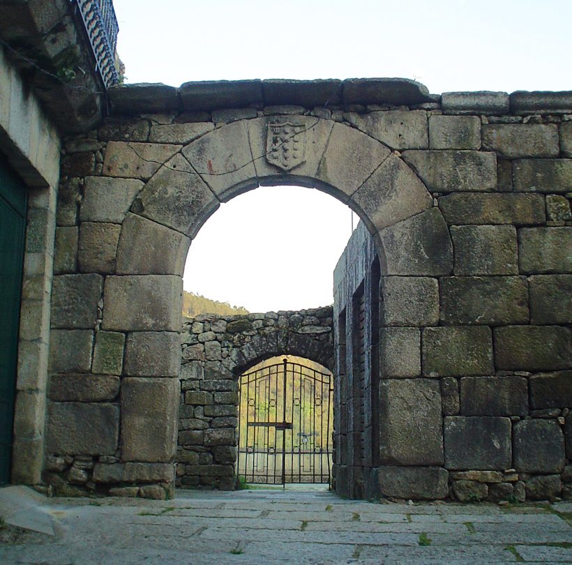 El casco medieval de Ribadavia, cuna del vino del Ribeiro.