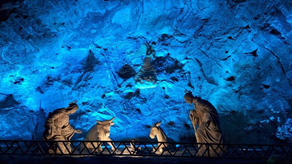La Catedral de Sal de Zipaquirá, un templo excavado bajo tierra que fascina a los niños.