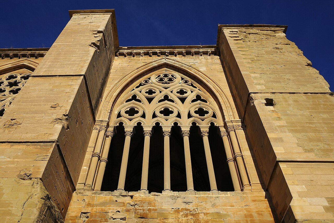 La Seu Vella dominando el horizonte de Lérida, el mejor arranque de la ruta.