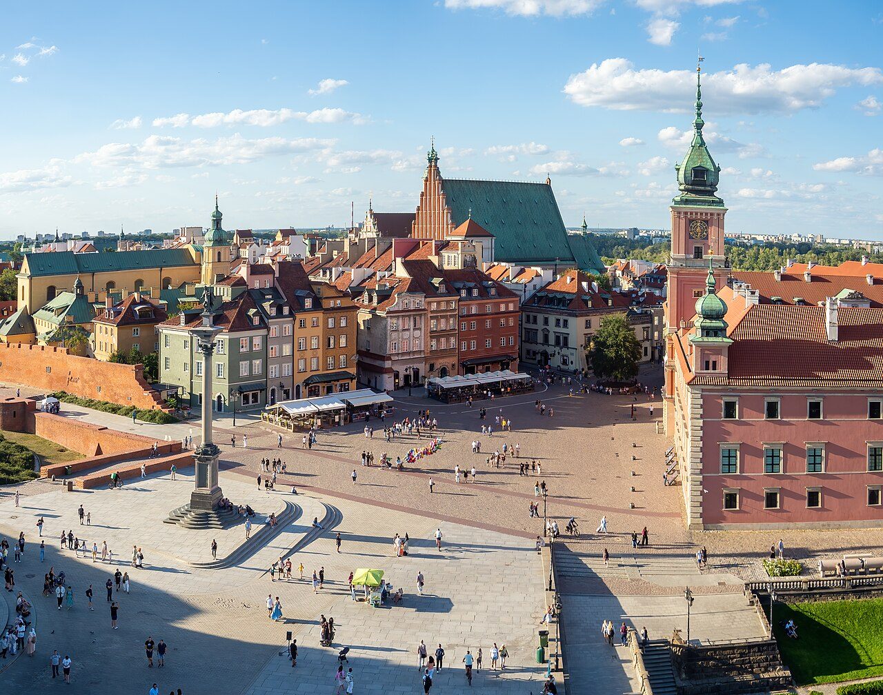 Las casas de colores de la Ciudad Vieja de Varsovia, un buen arranque para los peques.