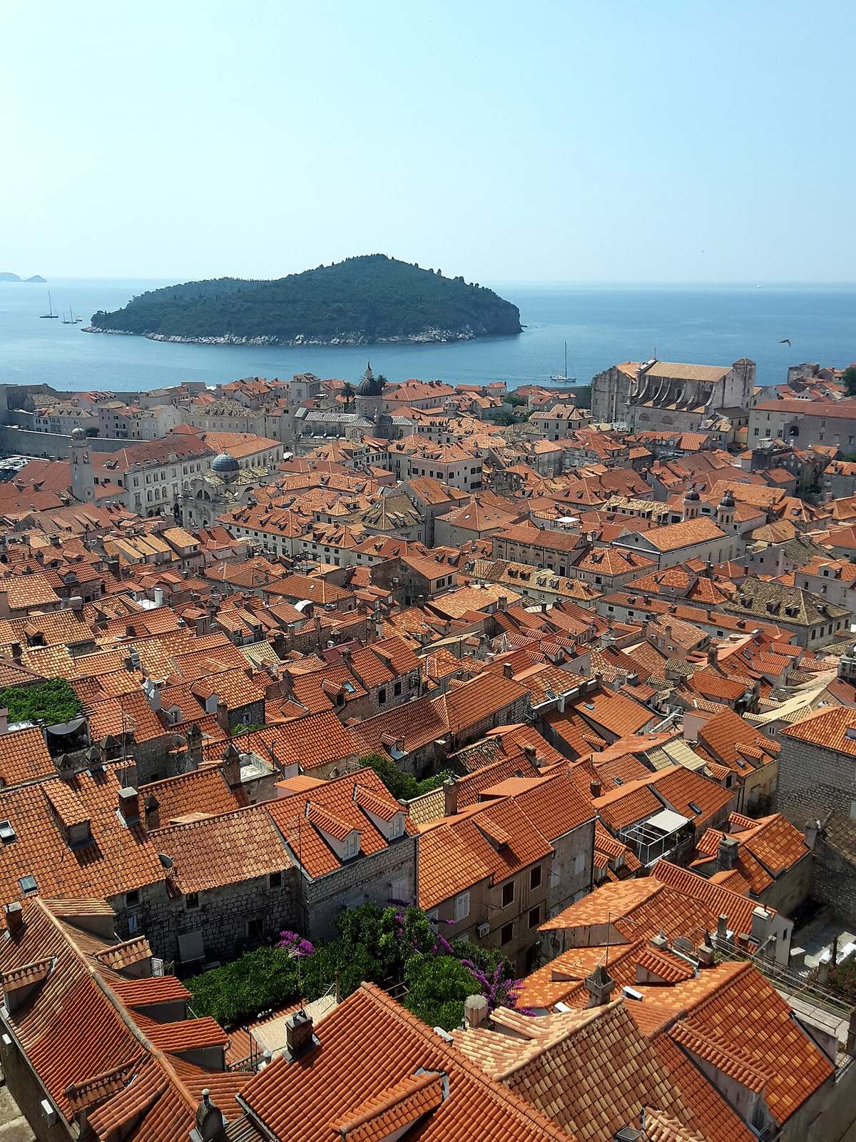 Los tejados de Dubrovnik desde las murallas, arranque de la ruta.
