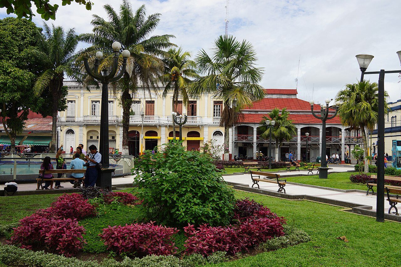 La Casa de Fierro y la Plaza de Armas, imprescindibles que ver en Iquitos