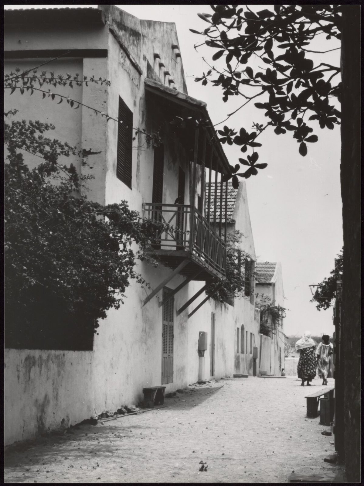 Las casas de tonos ocres y las calles empedradas de la isla de Gorea, frente a Dakar.