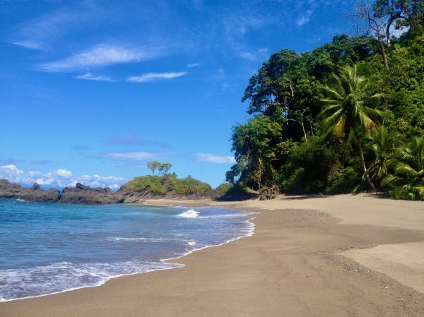 Las aguas cristalinas de la Isla del Caño, frente a Bahía Drake, son el mejor snorkel del Pacífico costarricense.