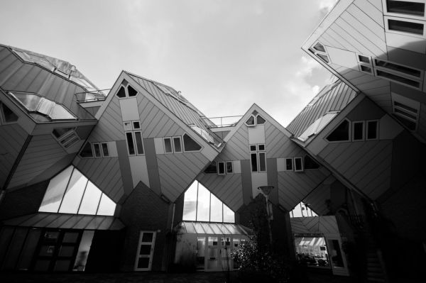 Las Casas Cubo de Róterdam, arquitectura para recorrer como un museo al aire libre.