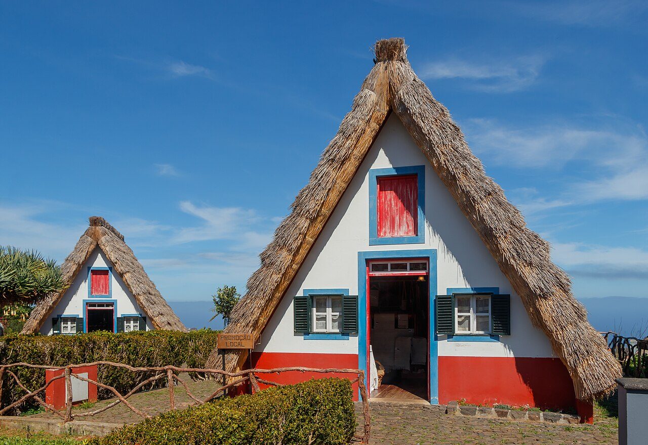 Las casas triangulares de Santana, parada clásica en cualquier itinerario por Madeira