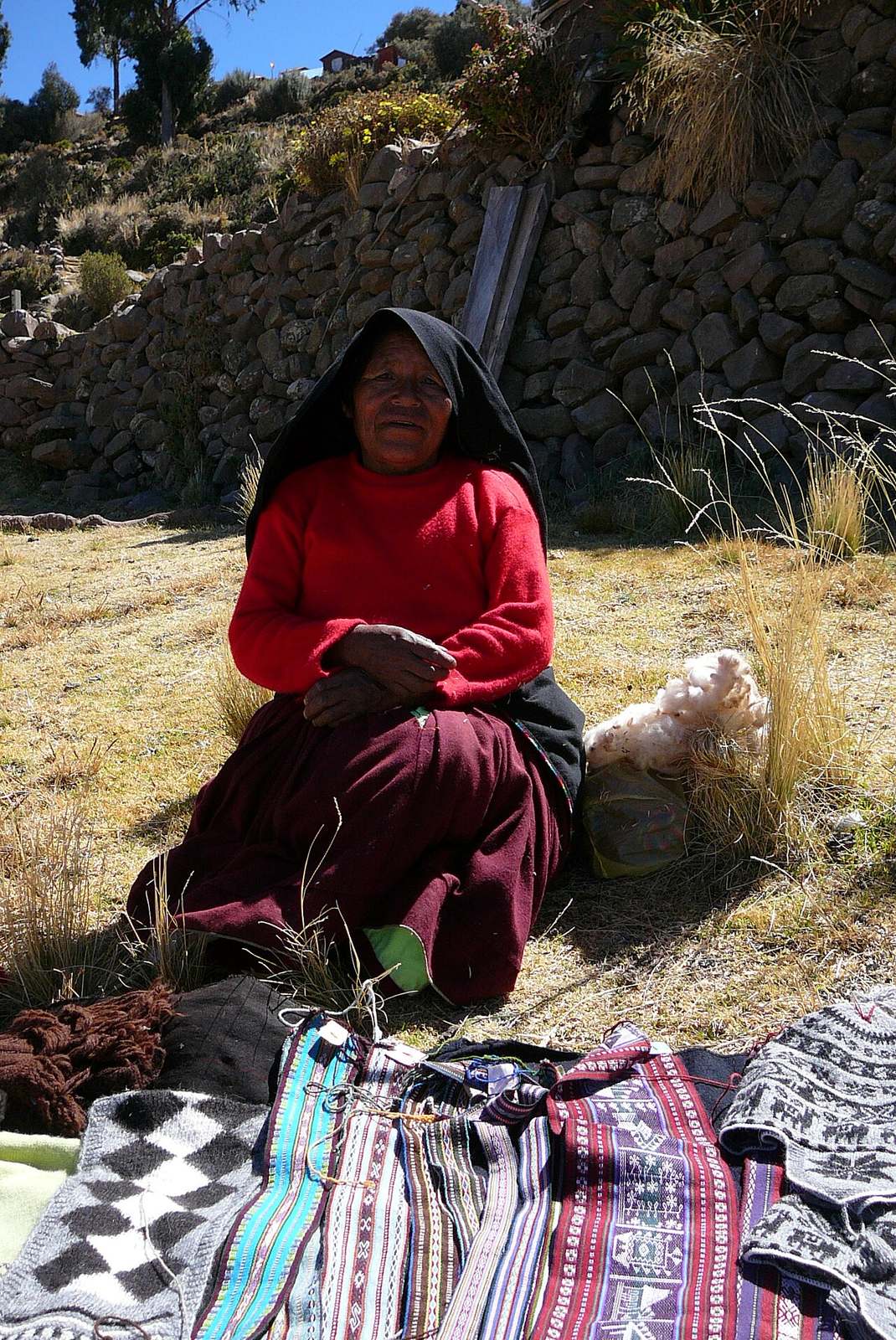 Los tejidos tradicionales de Taquile, una de las mejores excursiones cerca de Puno