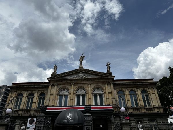 El Teatro Nacional, uno de los imprescindibles que ver en San José