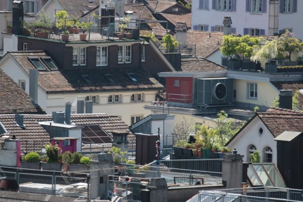 Vistas del casco histórico y el río Limmat, imprescindible que ver en Zúrich